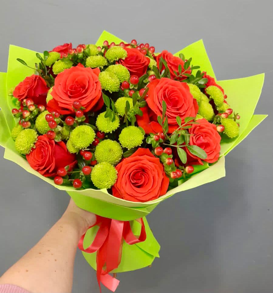 Букет цветов из: Хризантемы и Розы в Данково