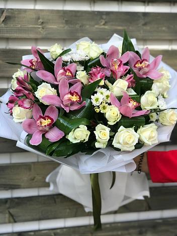Букет цветов из: Розы и Хризантемы в Данково