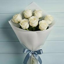 Букет 7 Белых роз Эдлесс Лав в Данково