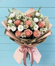 Букет цветов из:  Розы, Альстромерии и Лизиантусы в Данково