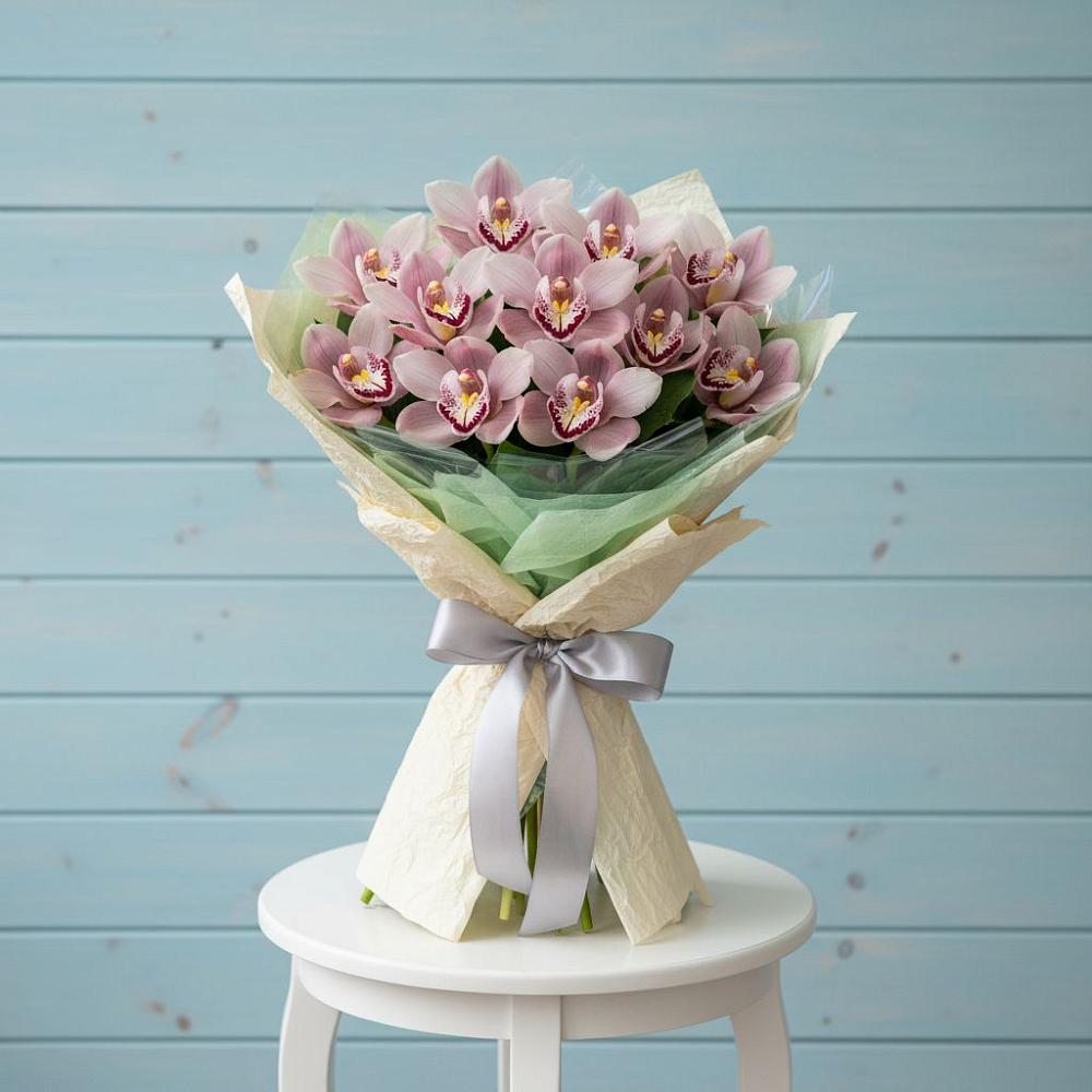 Букет цветов из: Орхидеи и Розы в Данково