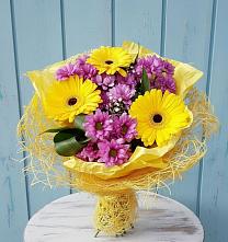 Букет цветов из:  Хризантемы и Герберы в Данково