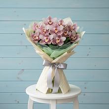Букет цветов из:  Орхидеи и Розы в Данково