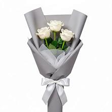 Букет 3 белые розы в Данково