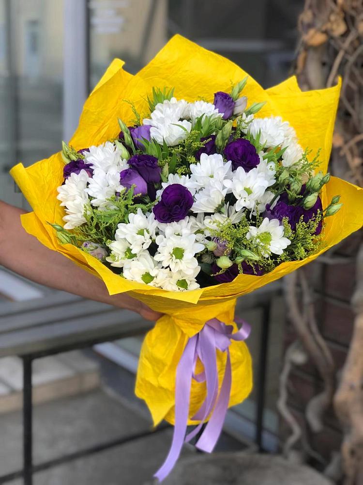 Букет цветов из: Ирисы, Хризантемы и Ромашки в Данково