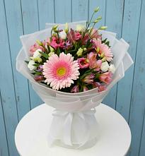 Букет цветов из:  Герберы, Альстромерии и Лизиантусы #REPLACE_PRED# Данково