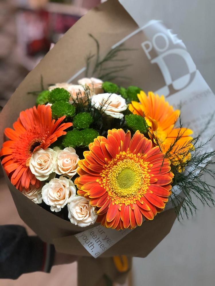 Букет цветов из: Герберы, Хризантемы и Розы в Данково