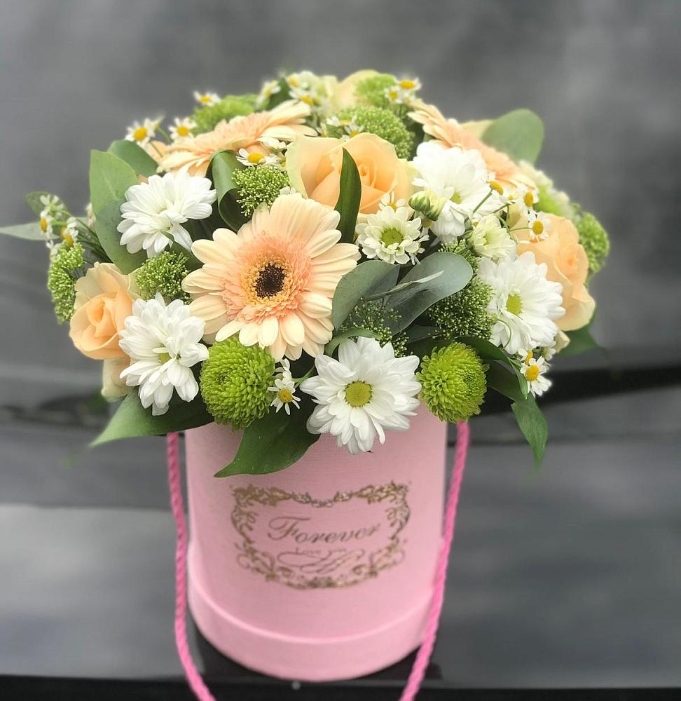 Цветочная композиция из Розы, Герберы и Хризантемы в шляпной коробке в Данково