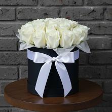 Цветочная композиция из Розы в шляпной коробке в Данково